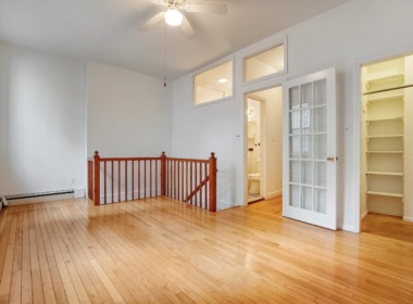 186 W 9th apt 1 bdrm 2