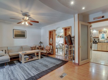 Park Ln lvrm 4
