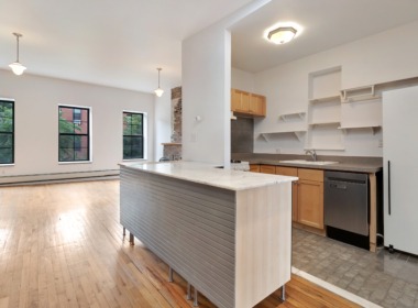 685 Sackett #2 kitchen full