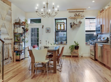 685 Sackett ST #1 din:kitfull