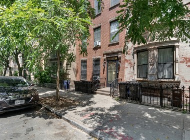 685 Sackett St FRONT