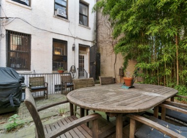 685 Sackett st backyard2