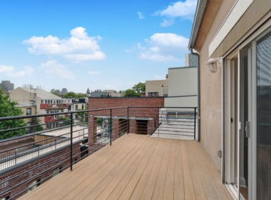 685 Sackett#2 2nd deck
