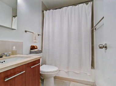 505 Coourt St; 2R bath2