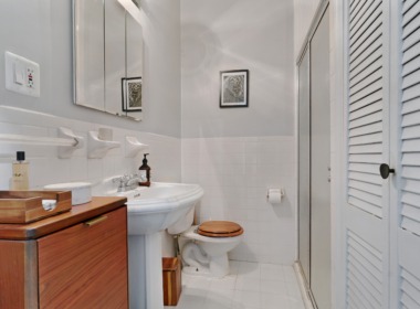 89 1st Pl bathroom